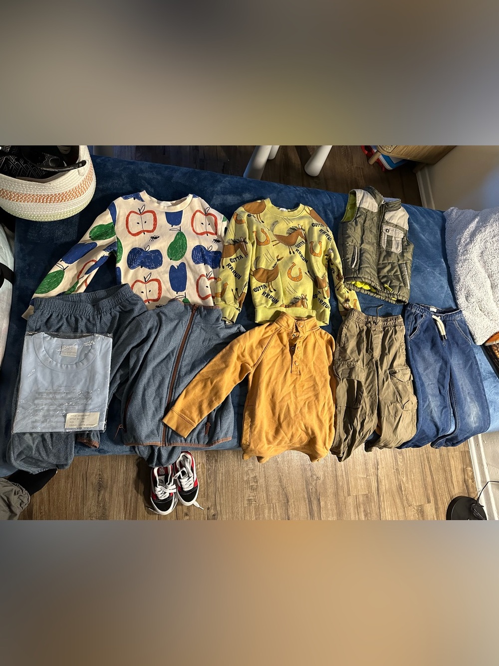 Huge lot of boys clothes 5-6 and 6-7